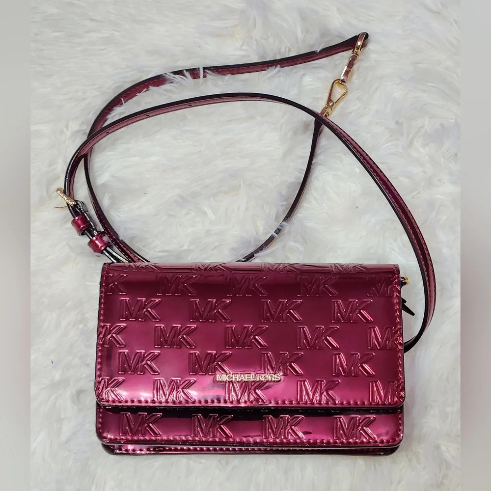 Sale! Jet Set phone crossbody